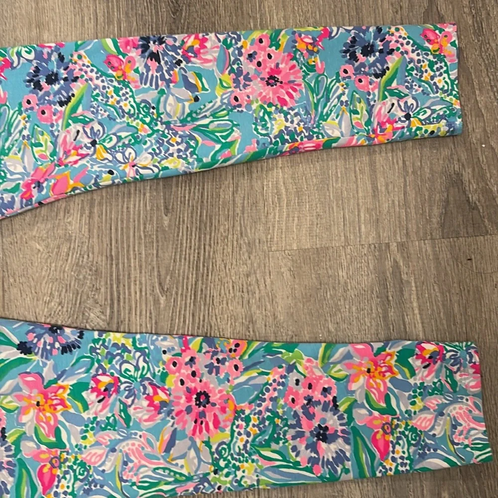 Lilly Pulitzer Blue and‎ Pink Floral Leggings XL 12/14 kids